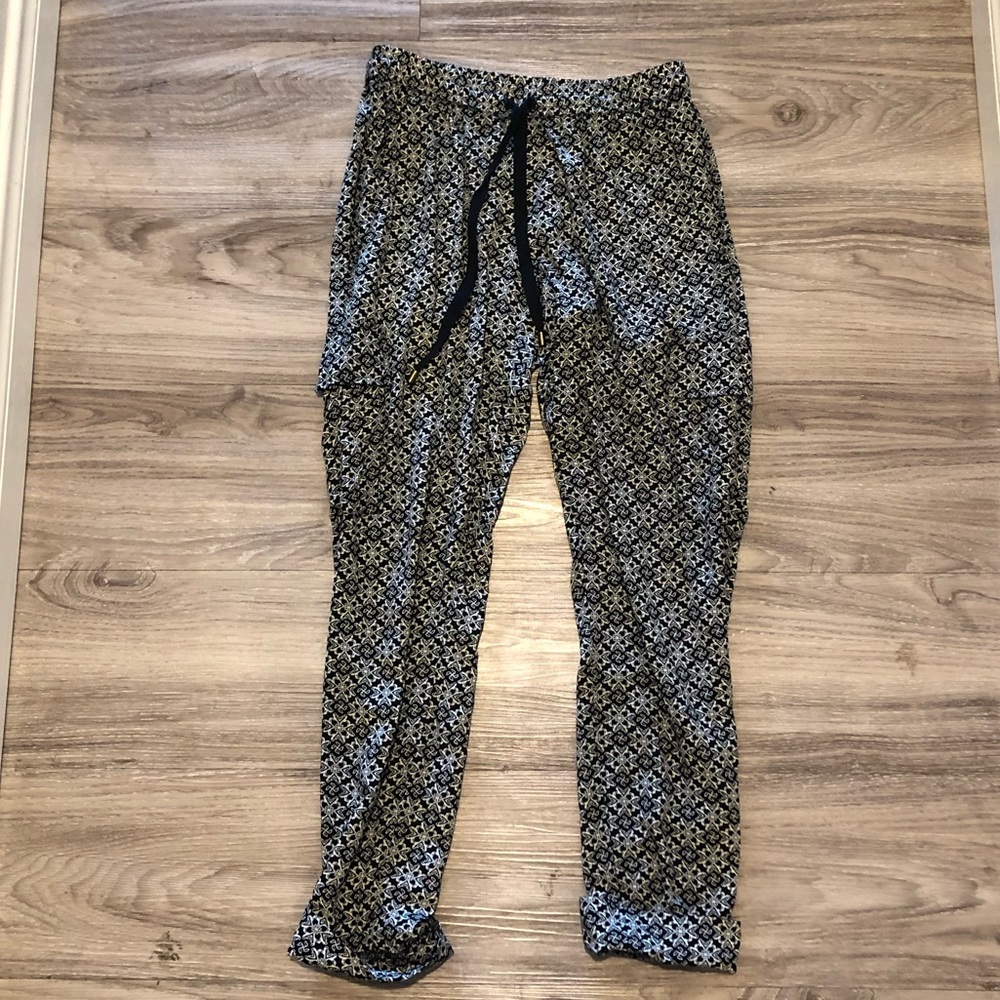 Dahlya Cute Cropped Pants
